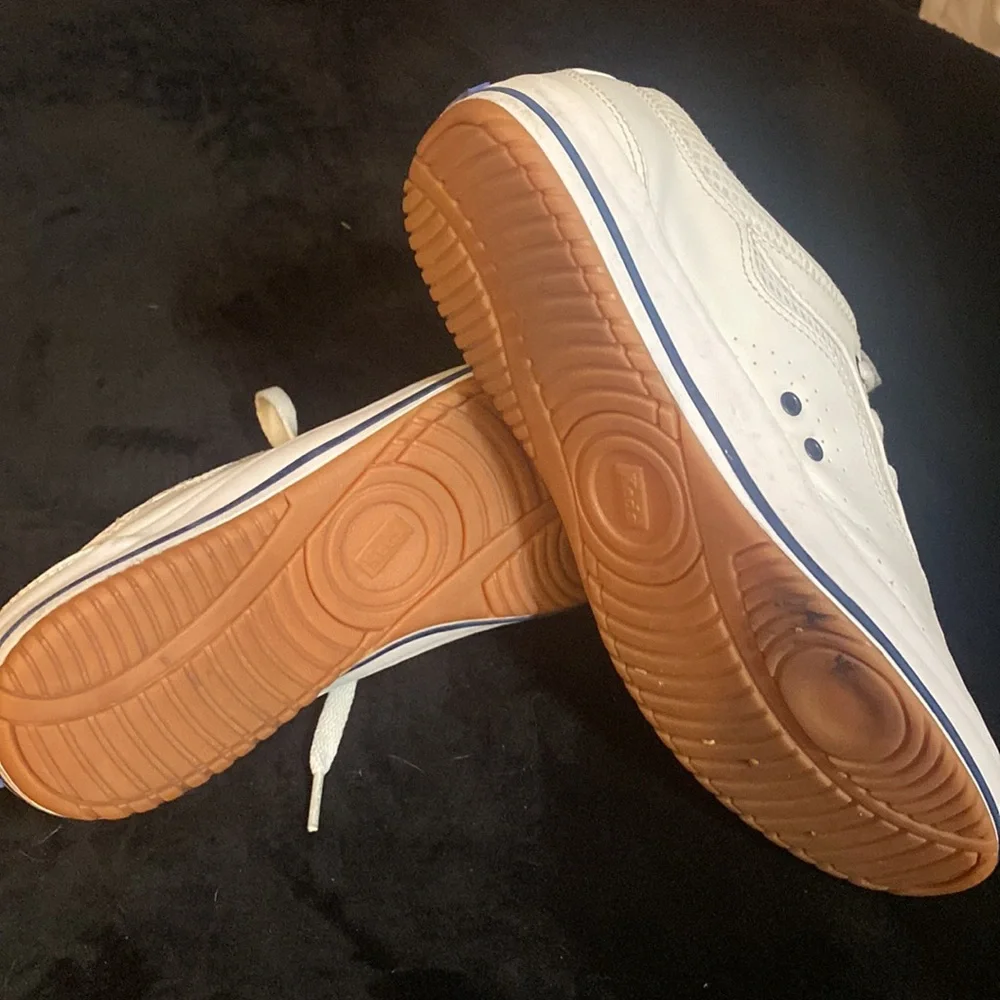 White Keds. - Picture 4 of 4